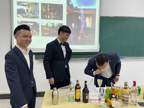 说明: DB88FABE850FFEB66E4A47D28CD3885E